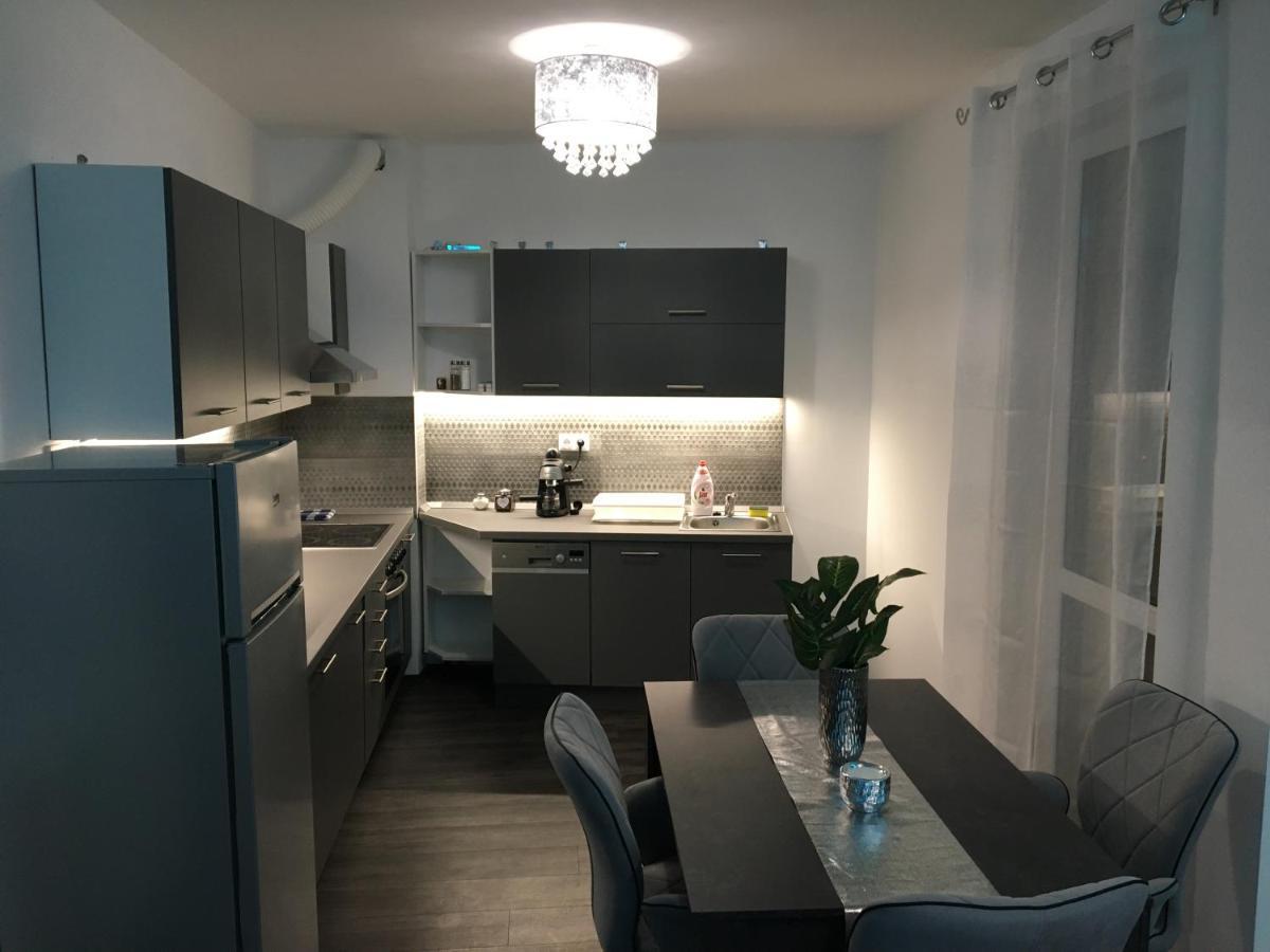Queen Apartman Дебрецен Екстериор снимка