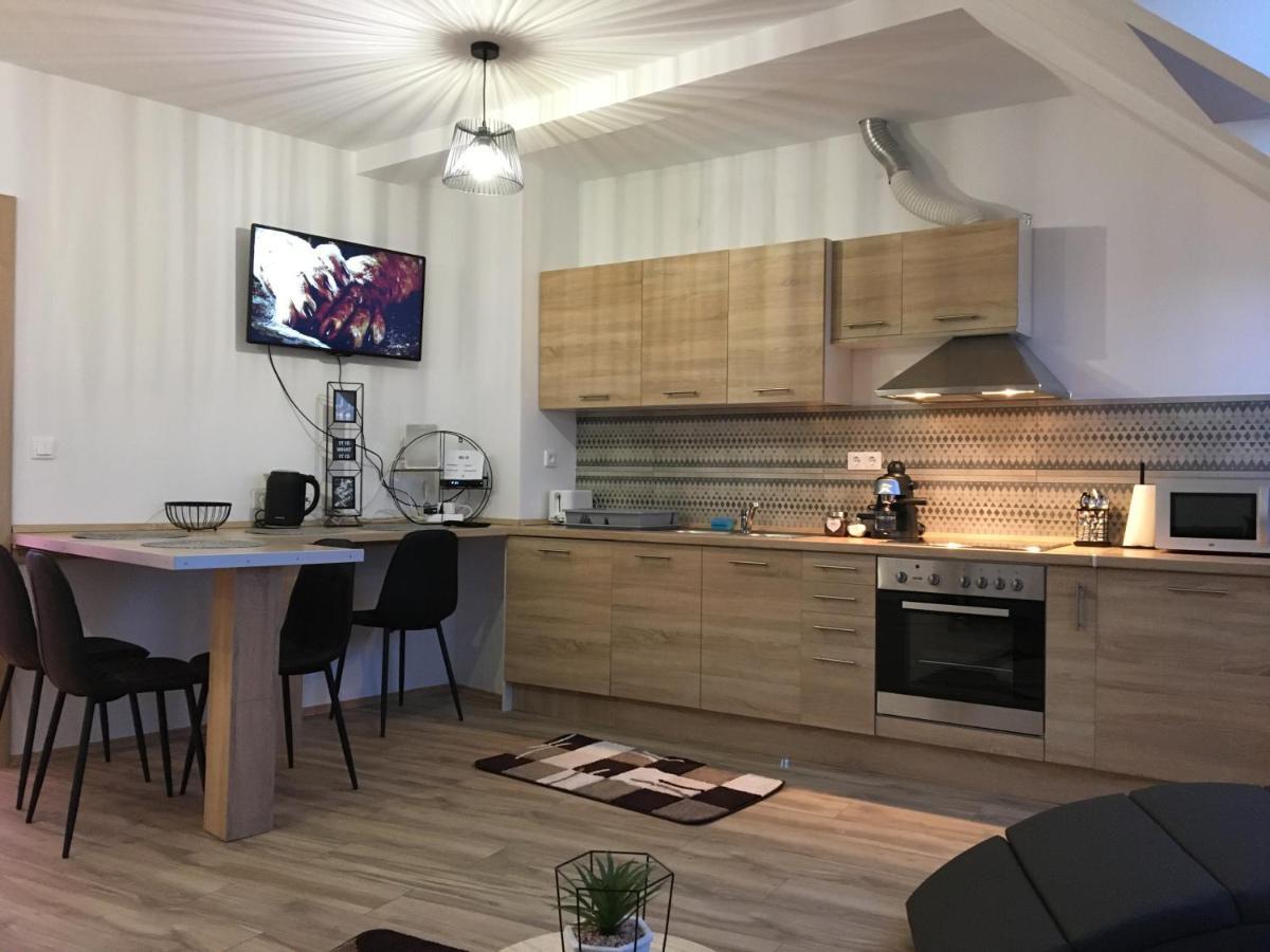 Queen Apartman Дебрецен Екстериор снимка